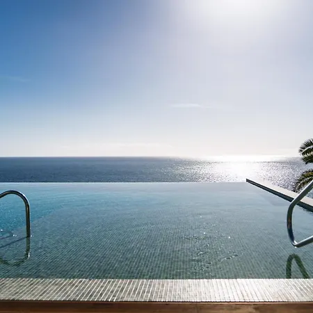 Acqua Vii By An Island Apartment