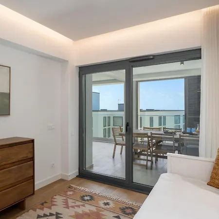 Acqua Vii By An Island Apartment